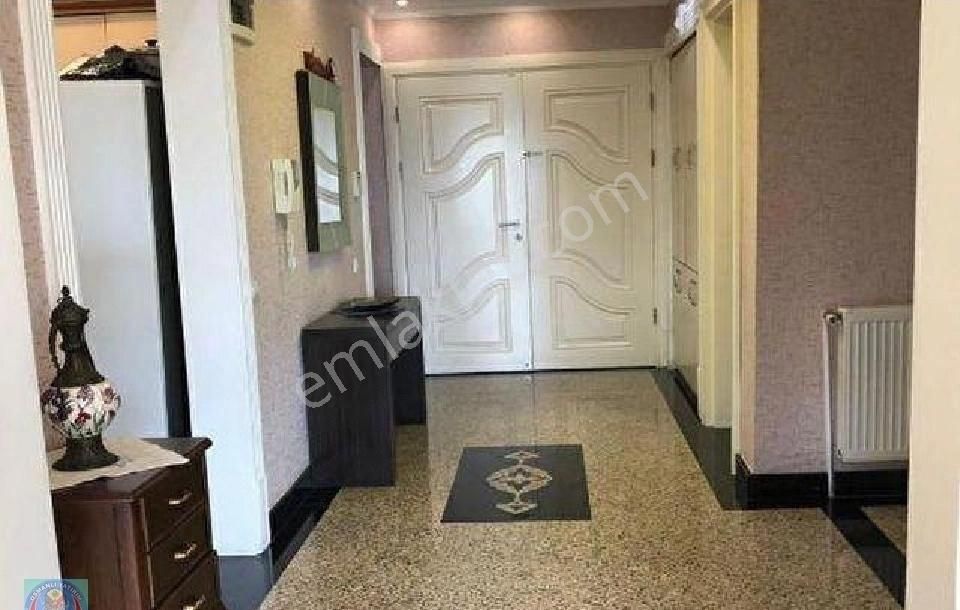 Büyükçekmece Gölü Manzaralı Lüks Tribleks Villa - Görsel 20