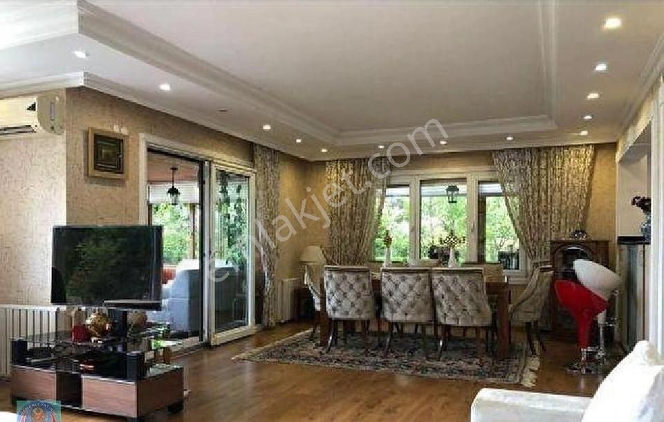 Büyükçekmece Gölü Manzaralı Lüks Tribleks Villa - Görsel 3