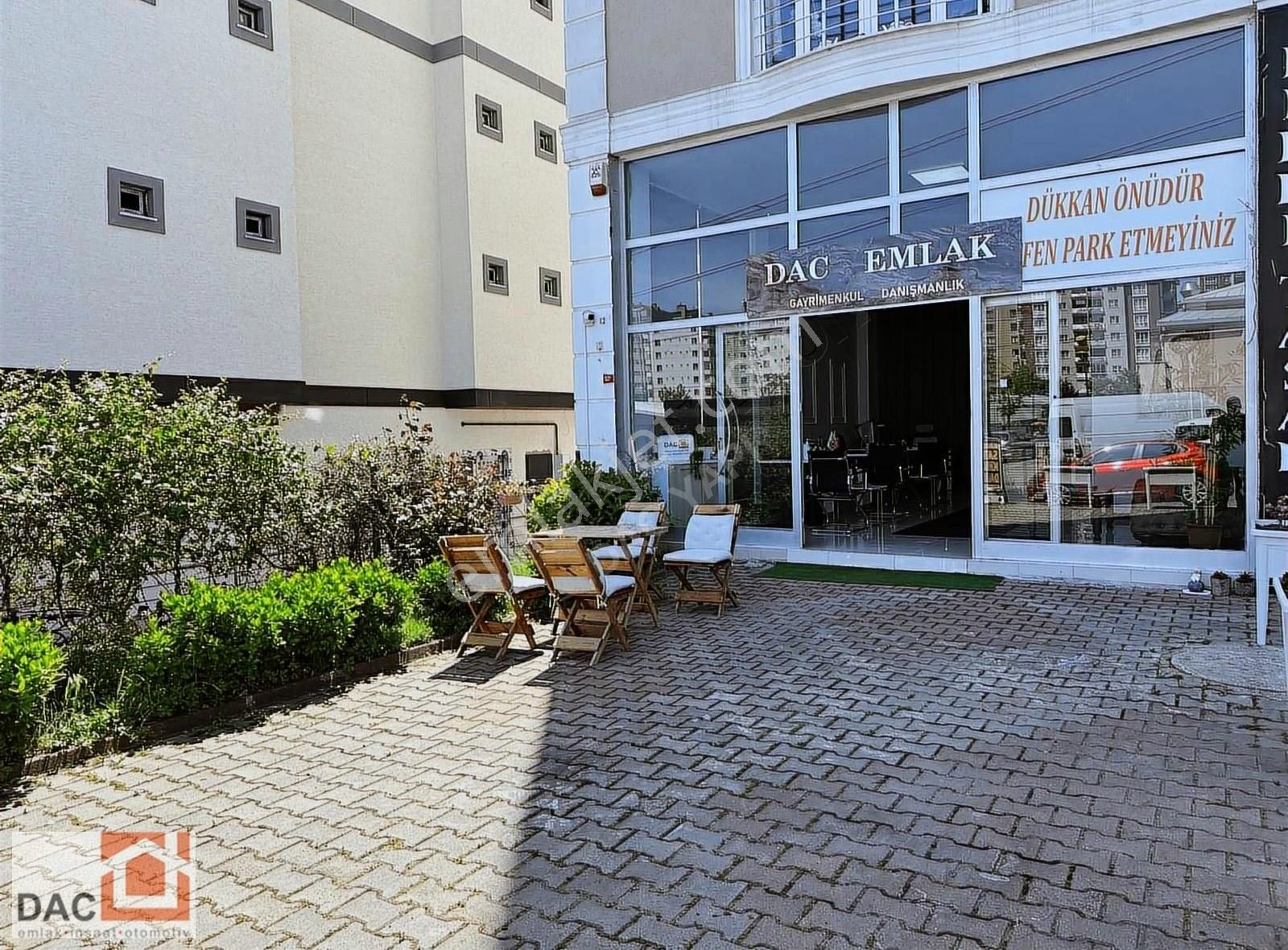 Ümraniye Şerifali Satılık Düz Ayak Dükkan Mağaza - Bahçeli