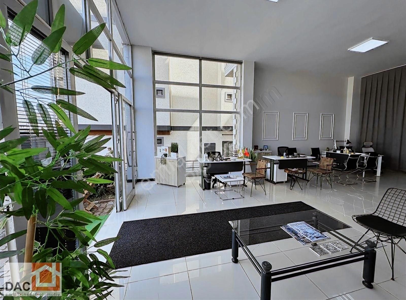 Şerifali Tatlısu Mah Kiralık Dükkan Ön Kullanım Bahçeli 96m2+55