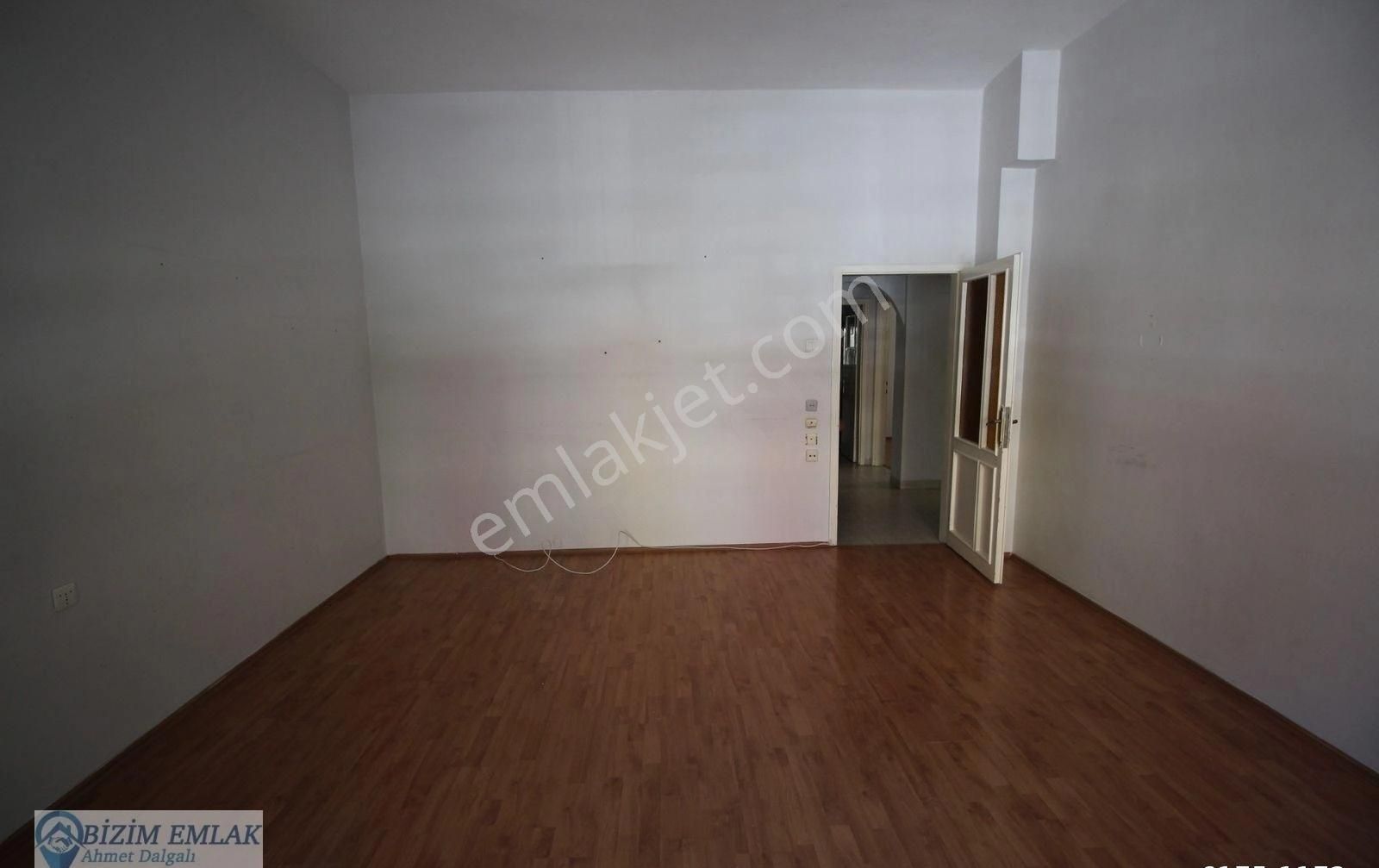 Bizim Emlak'tan Etlik Aşağıeğlencede Asansörlü 3+1 Daire