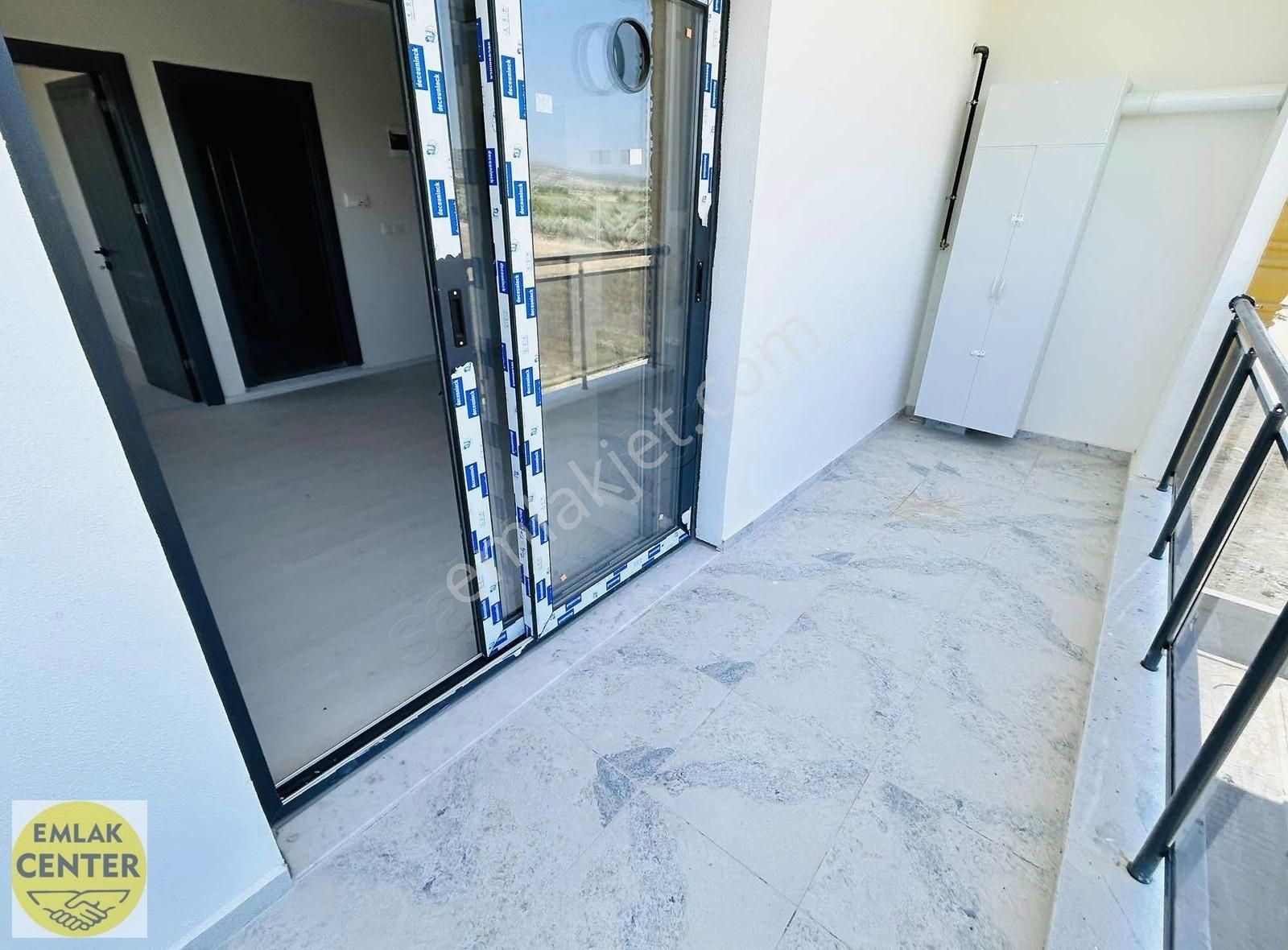 Emlak Center'dan Muradiye'de 1+1 Ara Kat Yatırımlık Sıfır Daire - Görsel 17