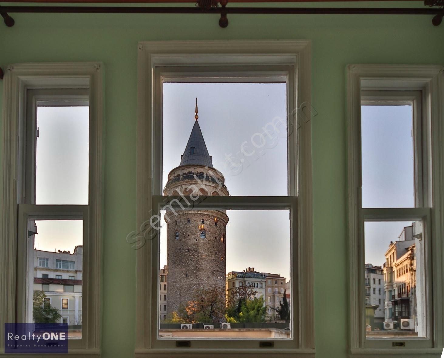 R-one Galata Tarihi Binada Deniz Ve Kule Manzaralı Kiralık Daire