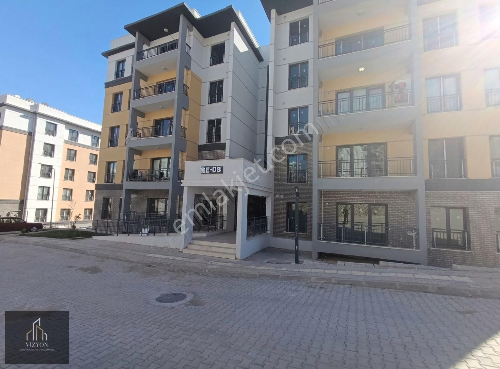 Alazı 7.bölge Okul Bölgesine Yakın Güney Cephe Arakat Kiralık
