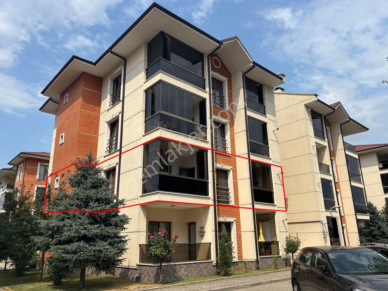 Aşiyan Konakları 1. Etap'ta 3+1 167 M2 Satılık Ara Kat Daire