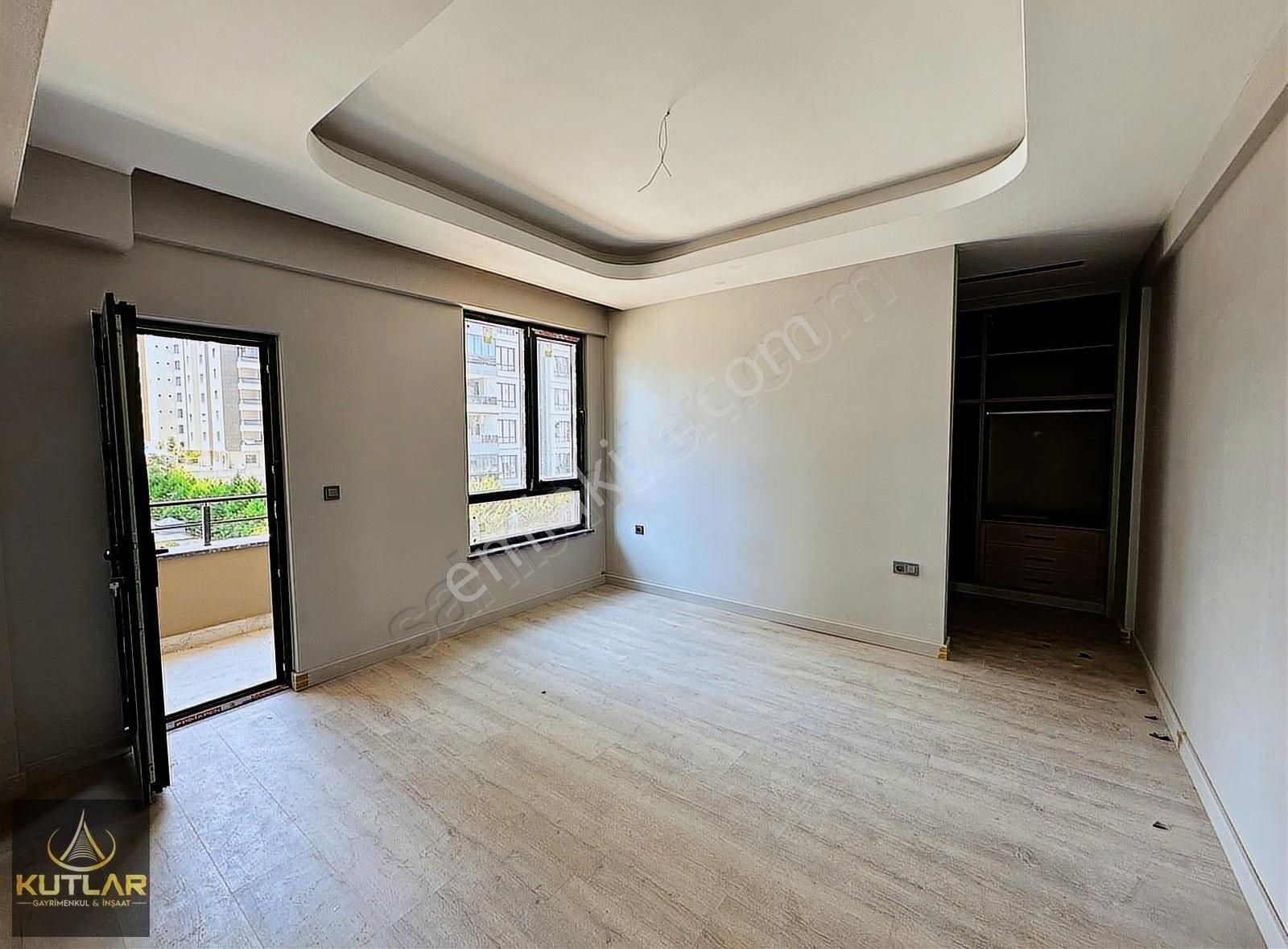 Kutlar'dan Metro Market Arkası Satılık Ultra Lüx 3+1 Daire..