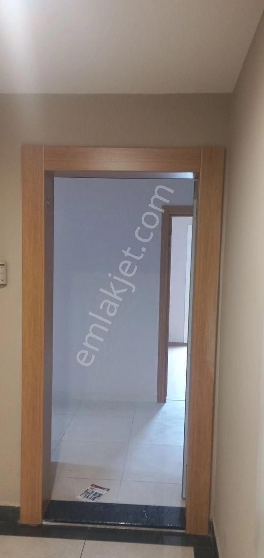 Bayrampaşa Kiptaş Konutları Otoparklı 3+1 Site İçinde Kiralık Daire