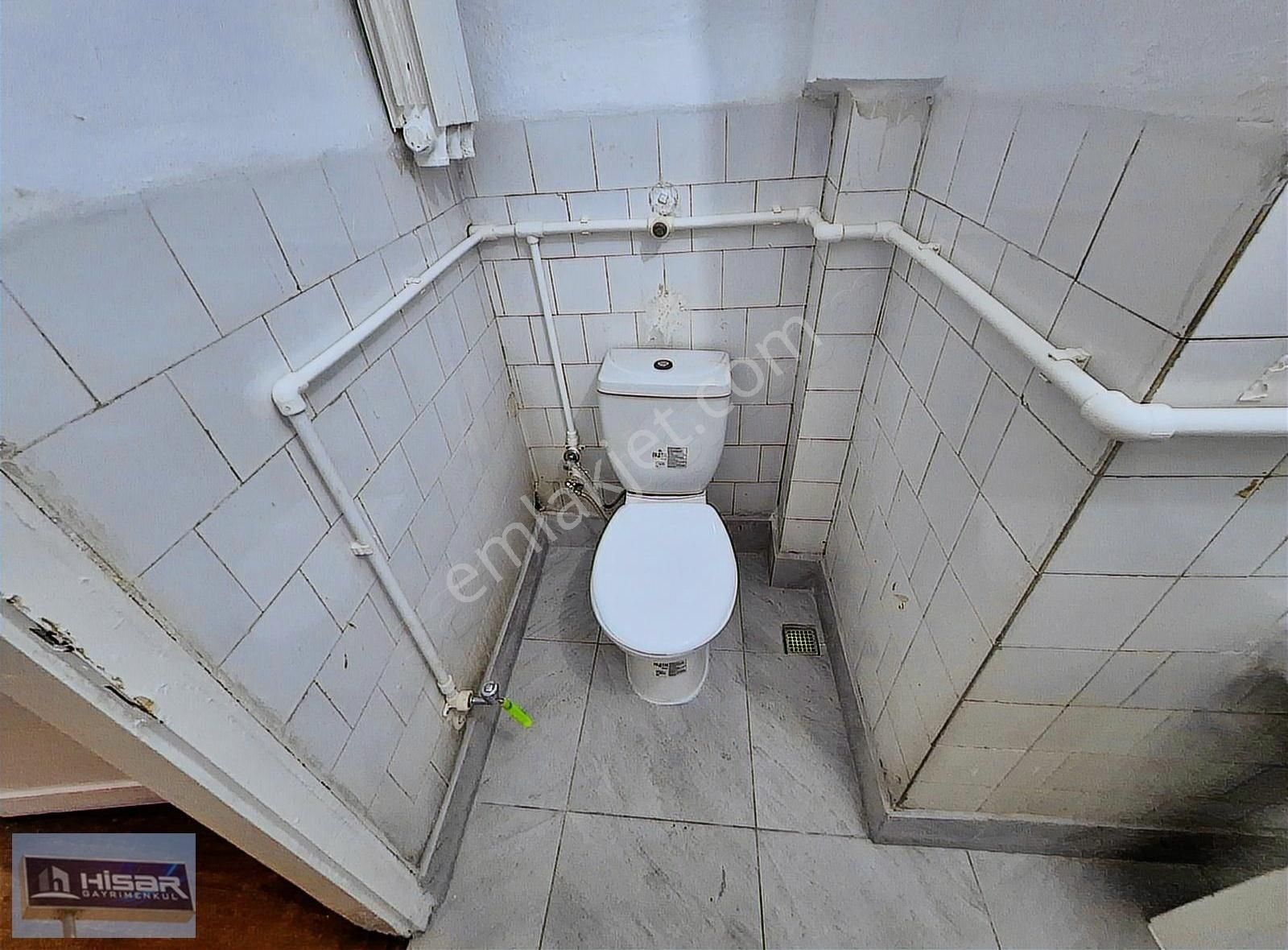 Hisar'dan Dikmen Cd Üstü Harika Konumlu Fırsat 2+1 Bakımlı Daire