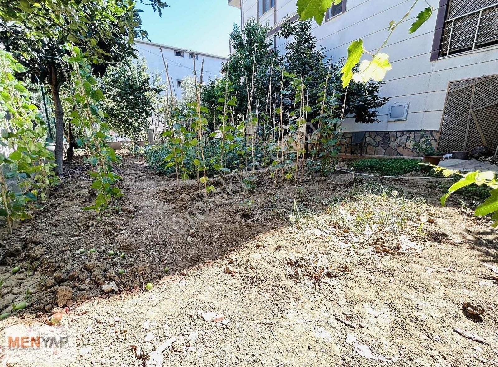 Yeniçiftlik Özler Tatil Sitesi İçinde 6+1 Müstakil Bahçeli Villa - Görsel 18