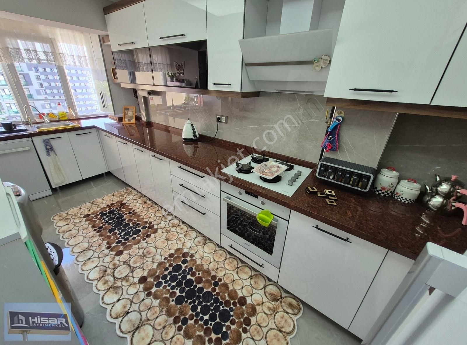 Hisar'dan Sitede Full Lüx Yapılı Dikmen Cd Paraleli Önü Açık 3+1