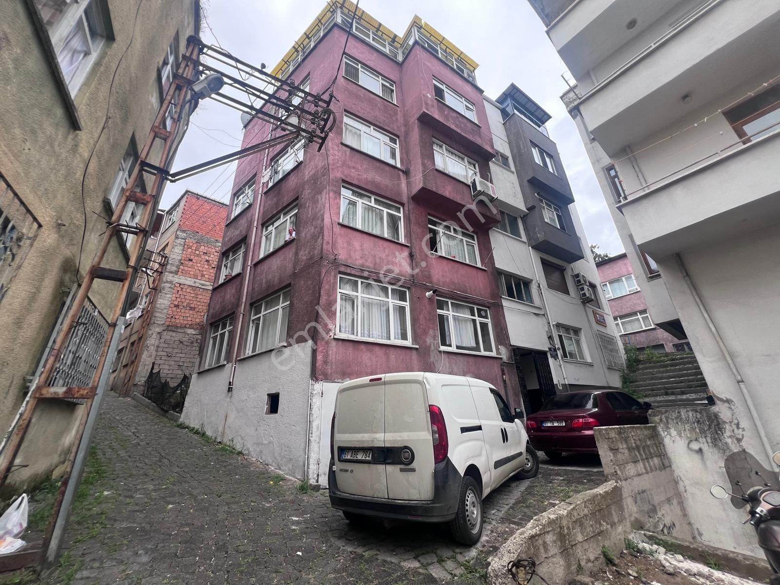 Trabzon Ortahisar Meydan Ve Rubenis Avm'ye Yürüme Mesafesi'nde 2+1 Eşyalı Kiralık Daire