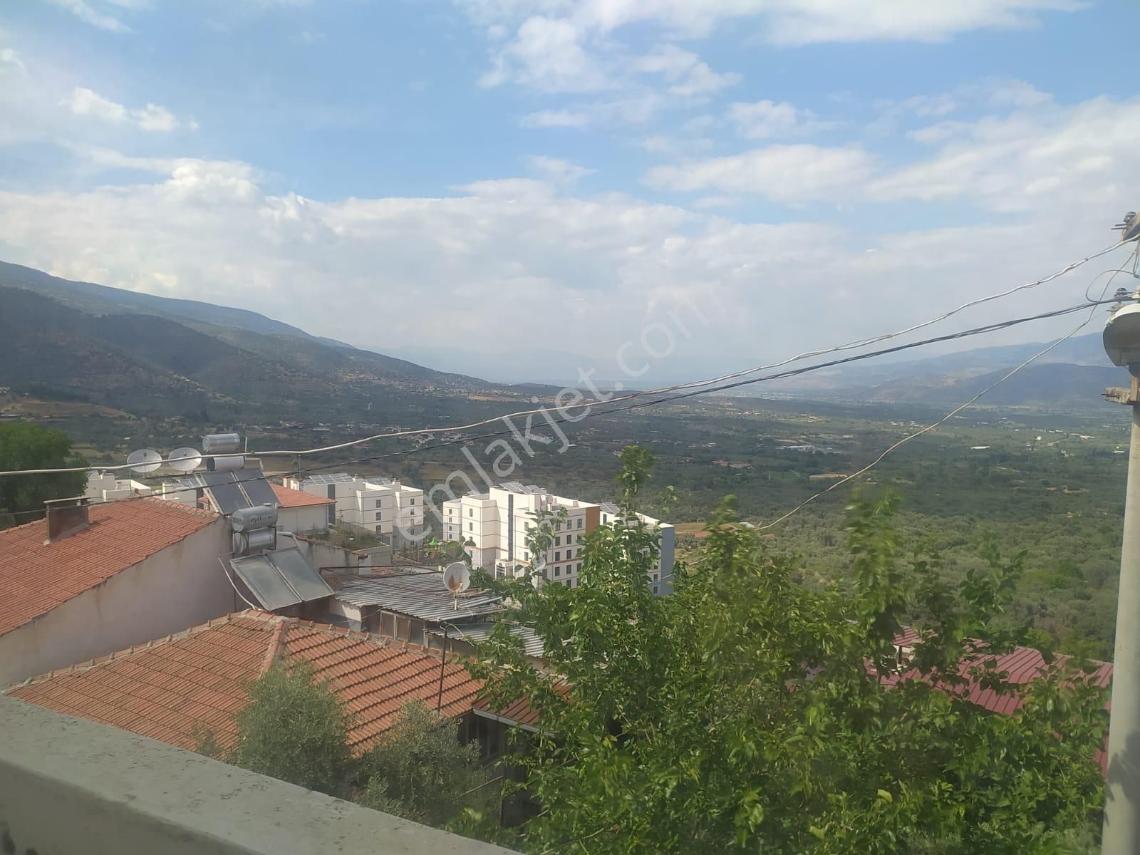 Aydın Bozdoğan Hisar Mahallesi Toki Yanında Satılık Müstakil Ev