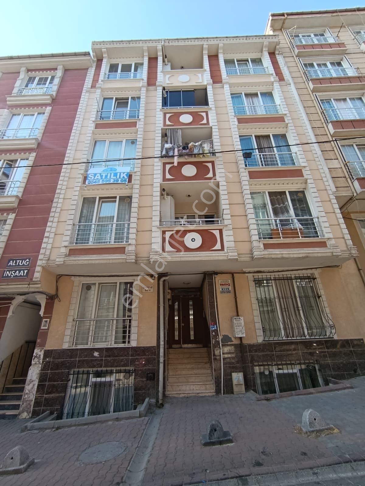 Zafer Mahallesinde Belediye'ye Nefes Mesafesi 2+1 Arakat Daire
