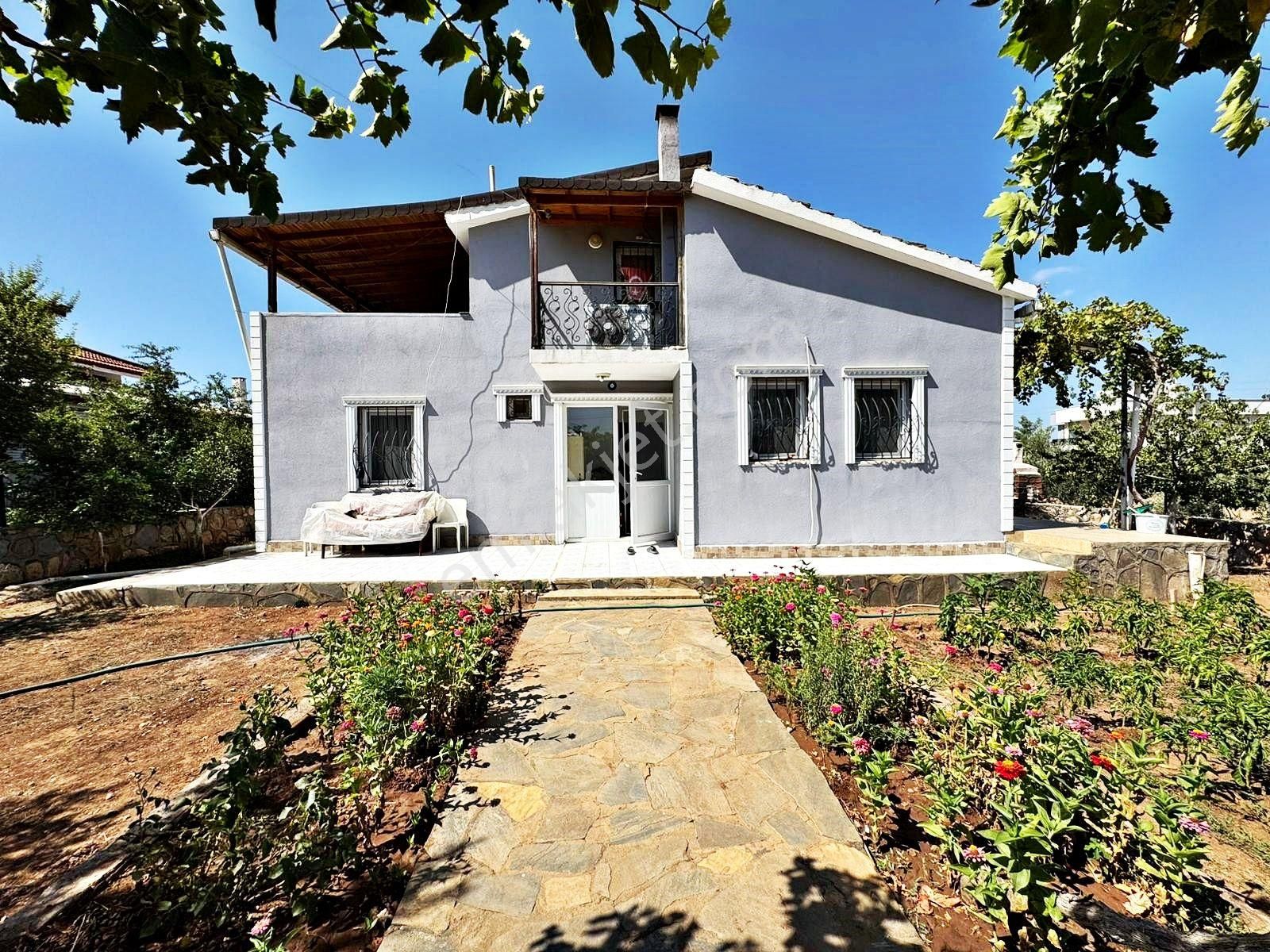 Didim Akyeniköy Yeşiltepe De 4+1 Tam Müstakil Villa 700m² Arsa İçinde