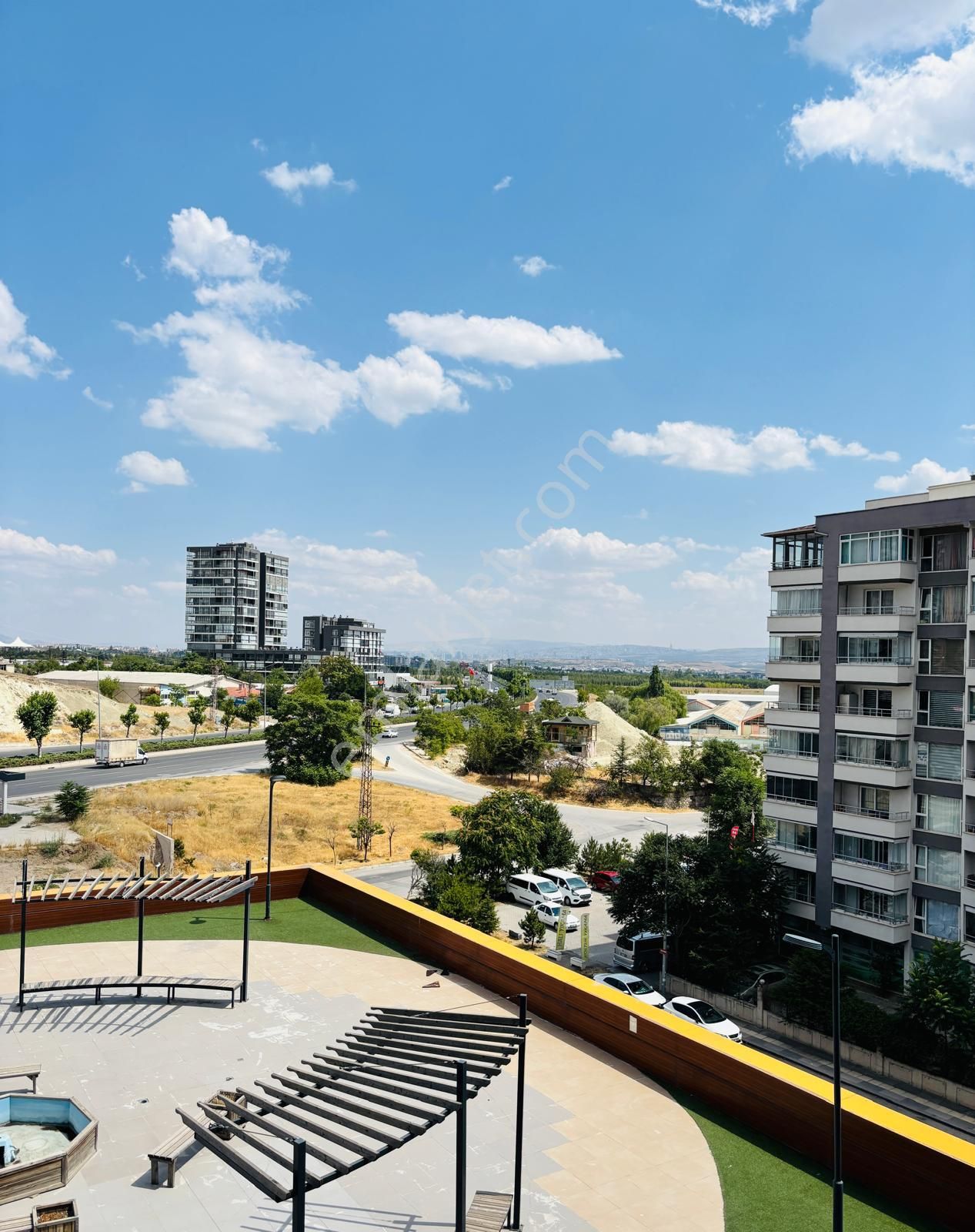 Ankara Bosphorusta İstanbul Yolu Üzerinde Satılık 2+1 Daire