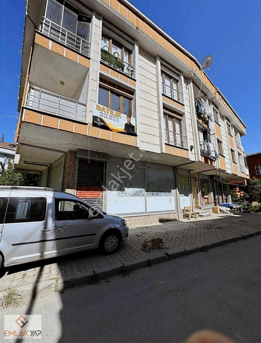Emlakyap Arnavutköy Haraççıda Satılık 2+1 Geniş Ara Kat Daire