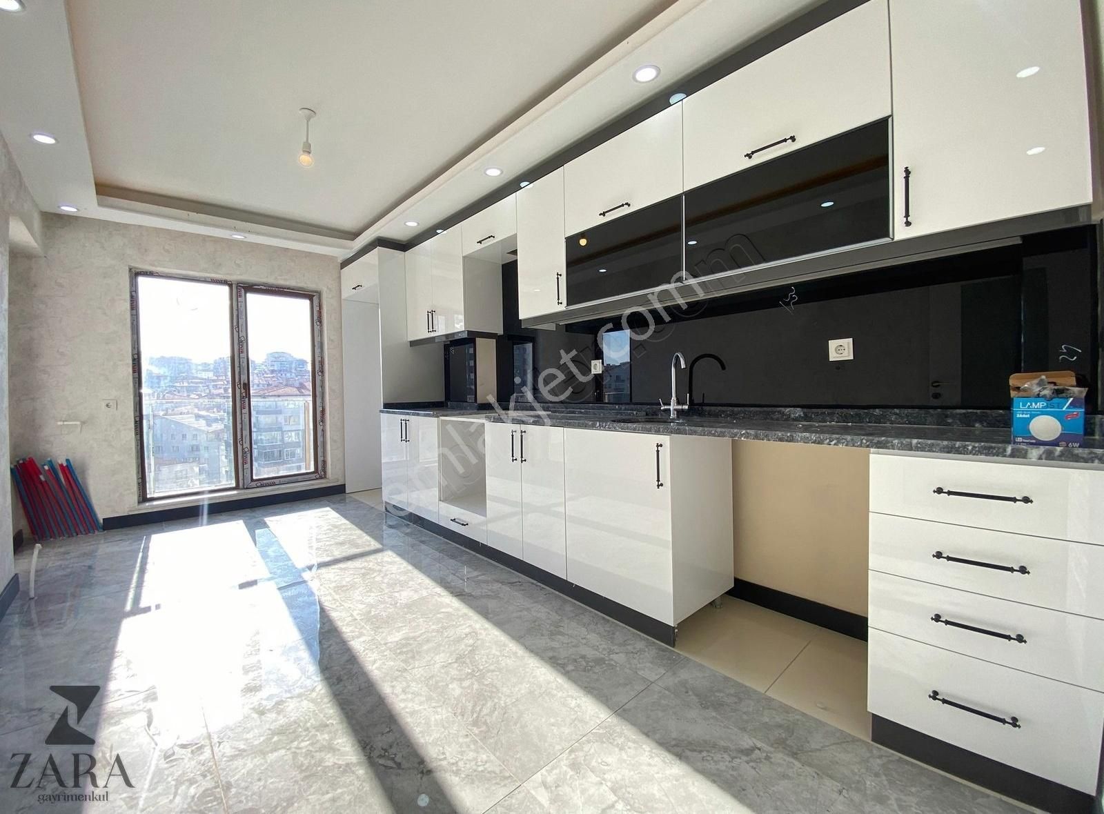 ▄zara▄emsalsiz Daire! Cengizhan Mh Nato Yolu Cd Yakını 3+1/135m²