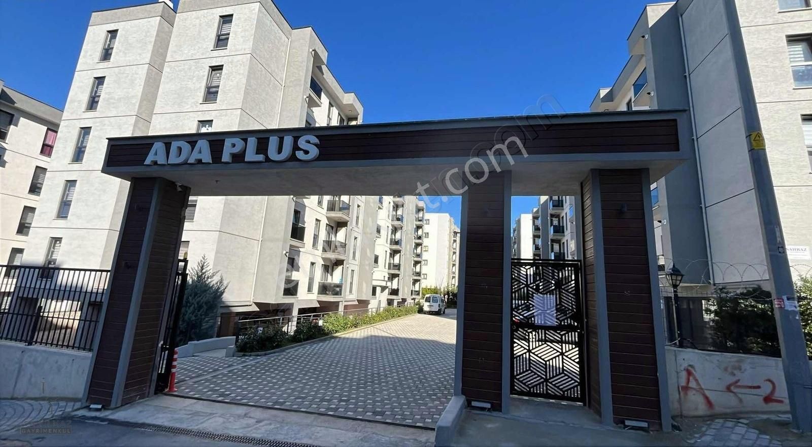 Ada Plus'da 2+1 Yüksek Kira Getirili Satılık Daire