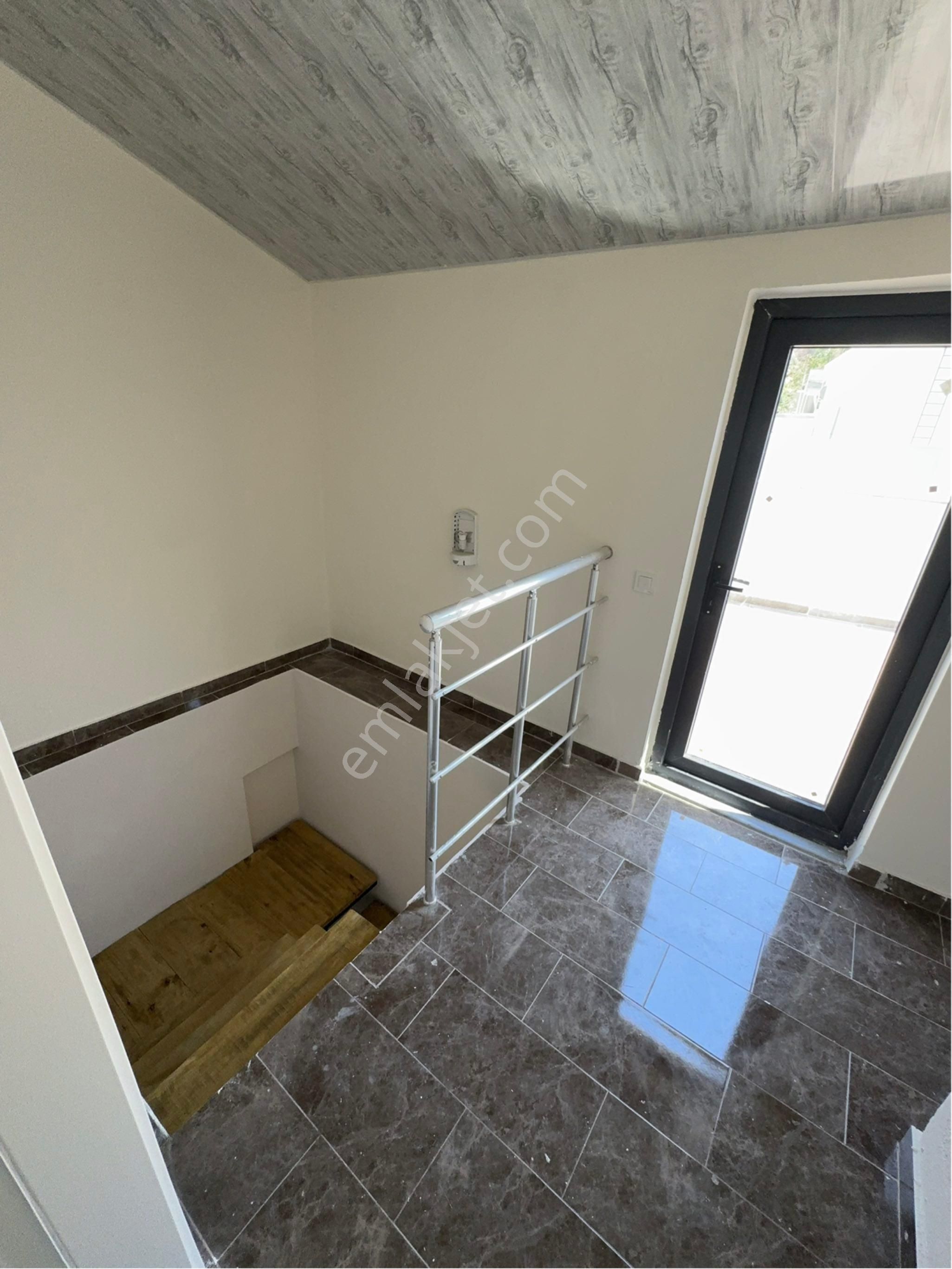 Ertuğrul'dan Dublex - Deniz Manzaralı - 2+1 Limana Yakın Daire - Görsel 7