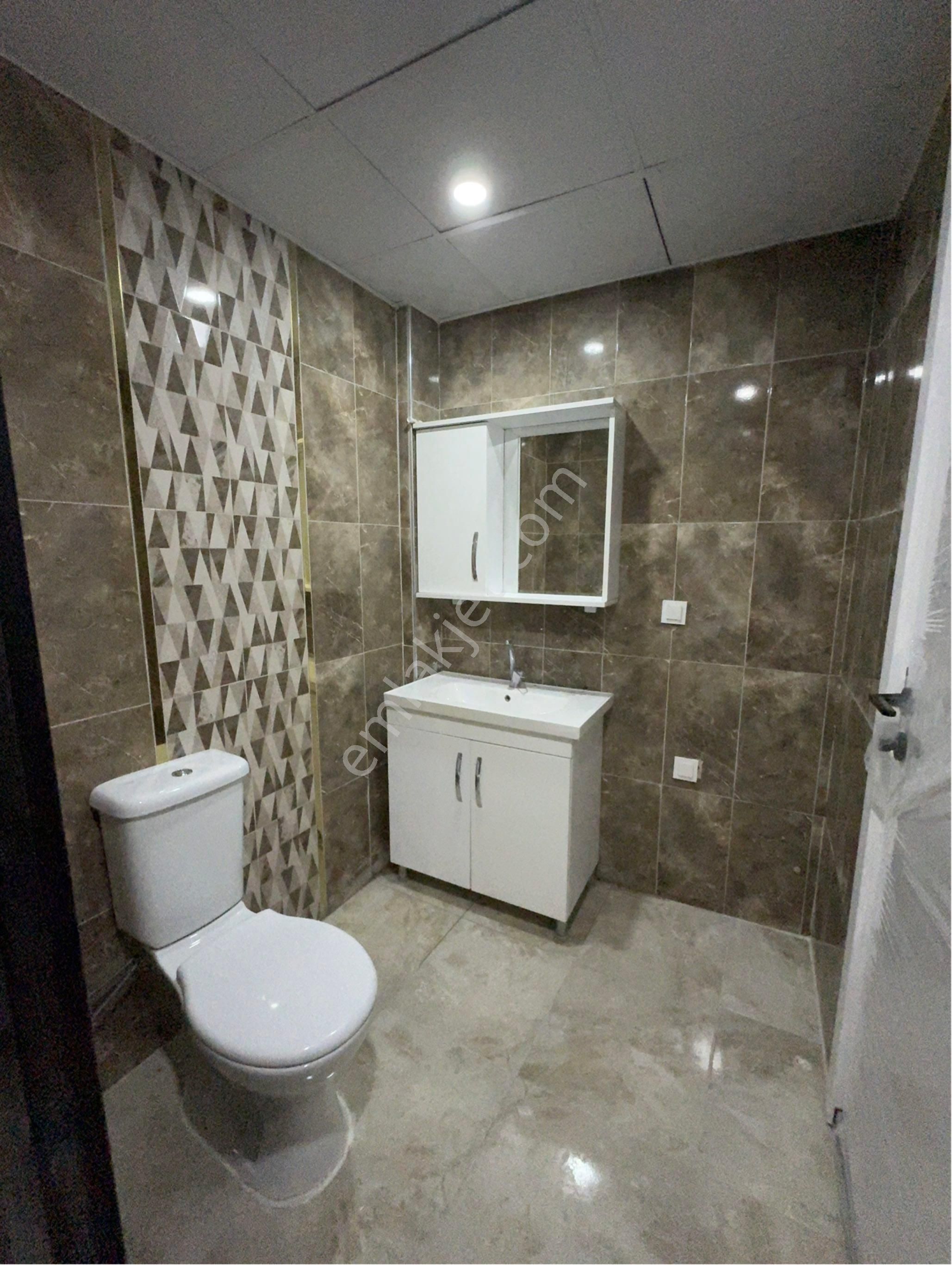 Ertuğrul'dan Dublex - Deniz Manzaralı - 2+1 Limana Yakın Daire - Görsel 2