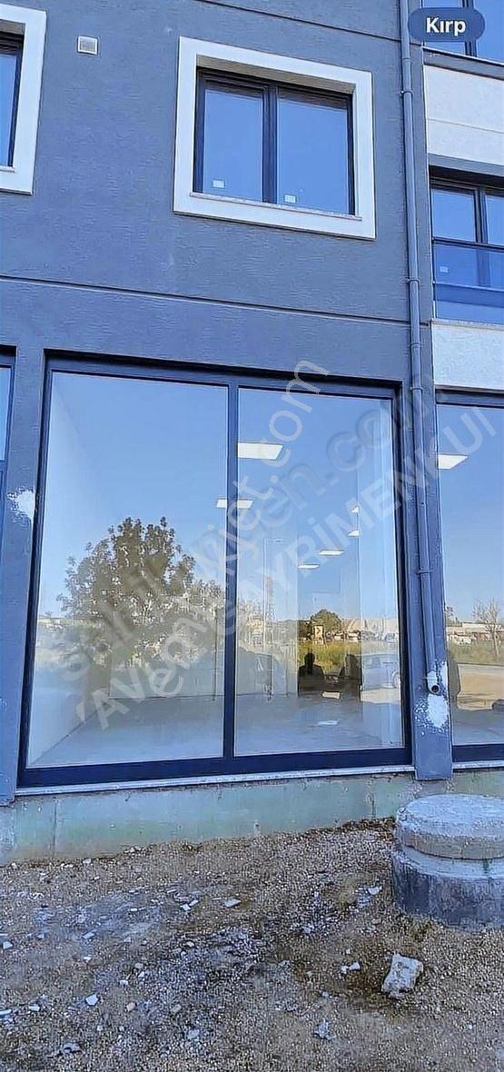 Orhanlı Mah .demokrasi Caddesi Yakını Sıfır 80 M2 Lik İşyeri