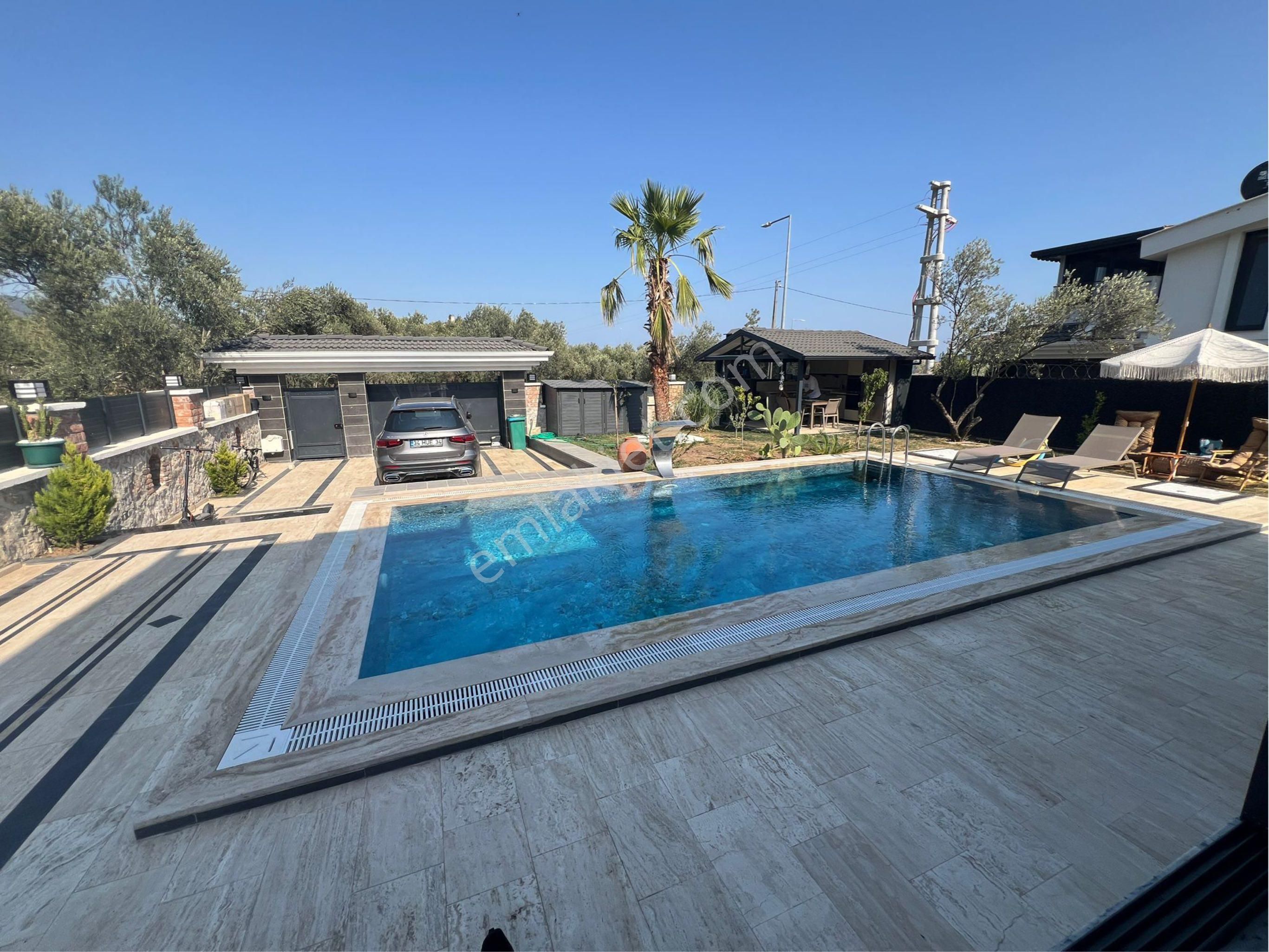 🩷cemre Emlaktan Altınoluk'da Deniz Manzaralı 4+1 Satılık Havuzlu Müstakil Villa🩷