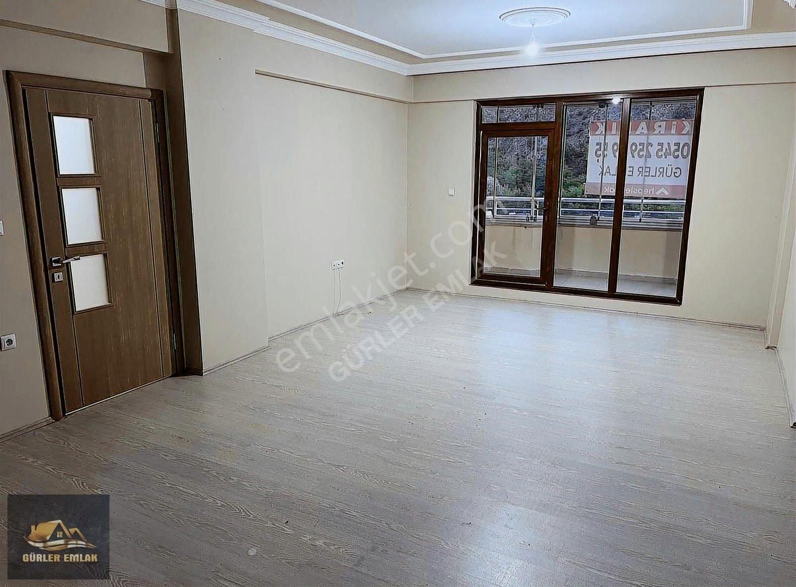 Bağlarbaşı Mah. Akçabağlar Sitesinde