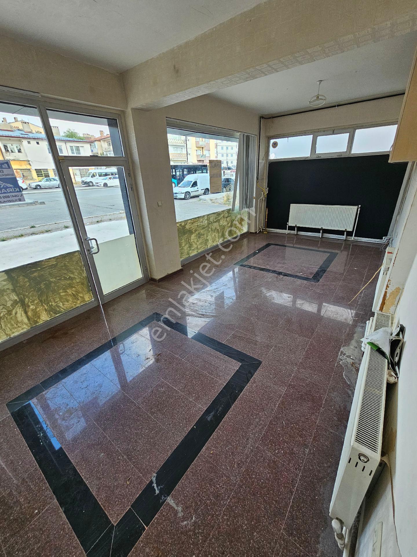 Sivas Yıldız Gayrimenkul'den Kümbet Mahallesin'de Kiralık Masrafsız Dükkan ! - Görsel 6