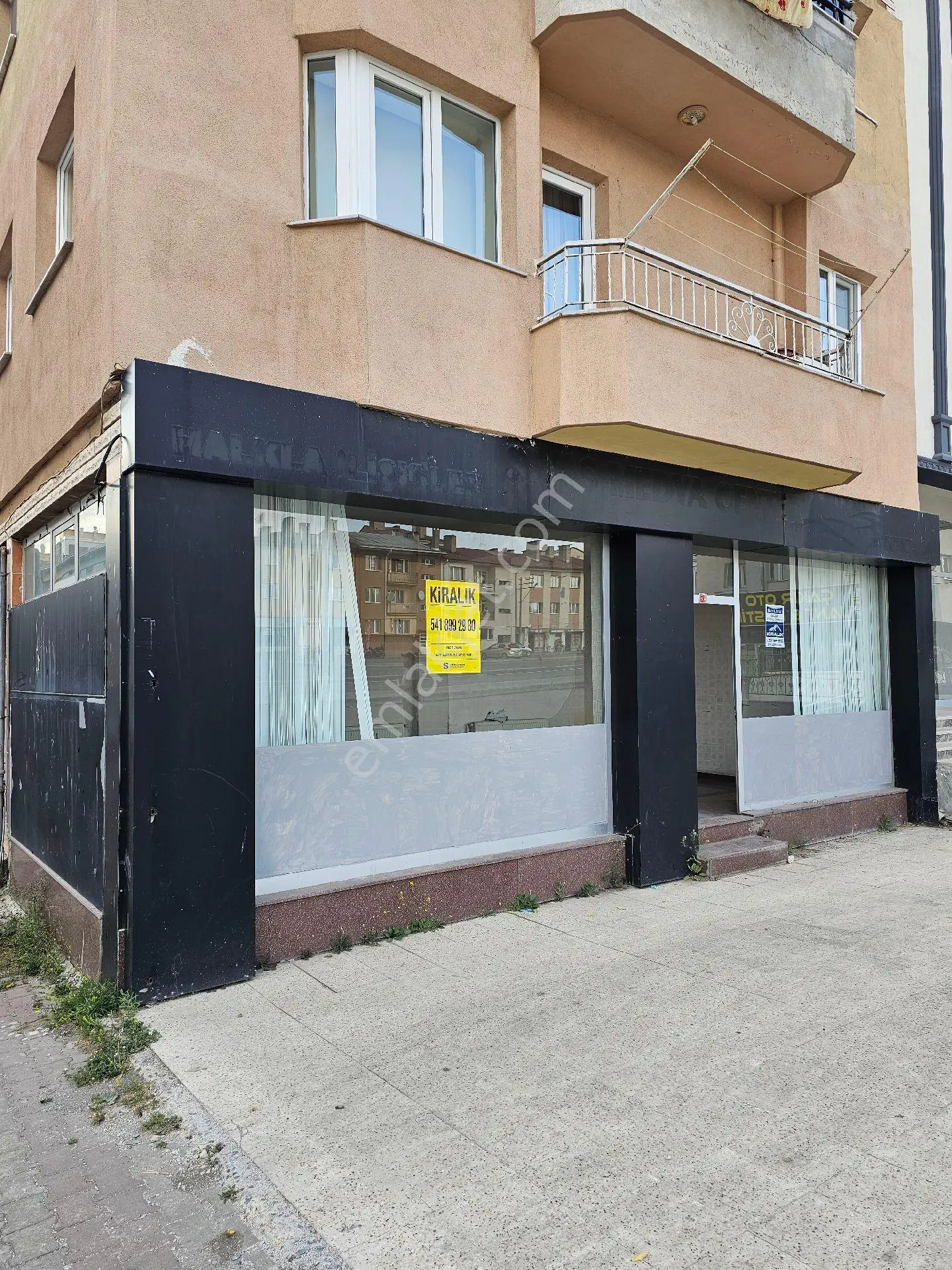 Sivas Yıldız Gayrimenkul'den Kümbet Mahallesin'de Kiralık Masrafsız Dükkan ! - Görsel 2