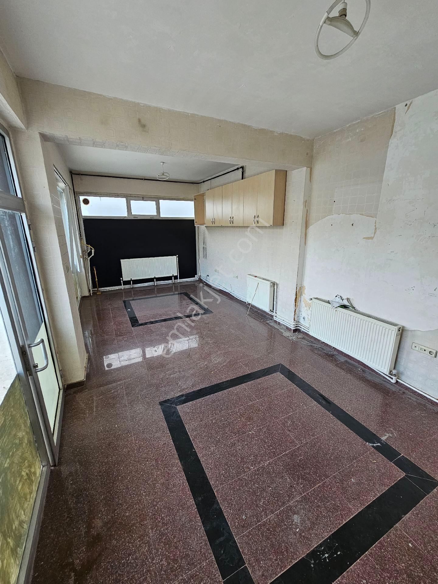 Sivas Yıldız Gayrimenkul'den Kümbet Mahallesin'de Kiralık Masrafsız Dükkan ! - Görsel 7