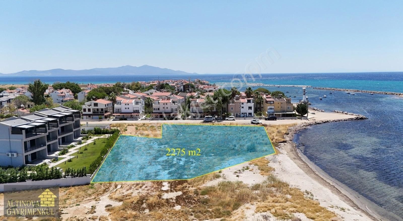Altınova Sahilde Plaja Sıfır Turizm Otel İmarlı Köşe Konum Arsa