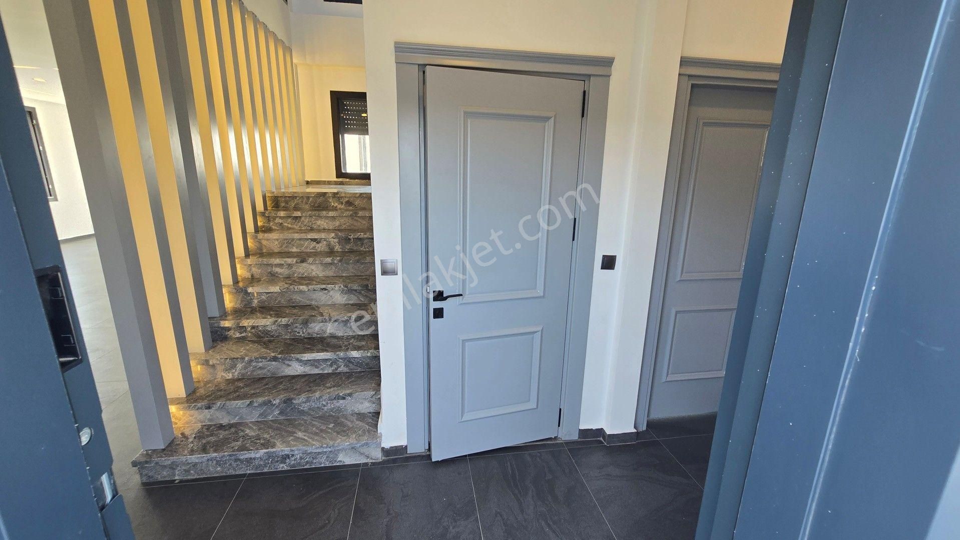 Didim Hisar Mahallesinde Özel Tasarımlı Satılık Lüks Ve Konforun Buluştuğu Tam Müstakil Villa - Görsel 35