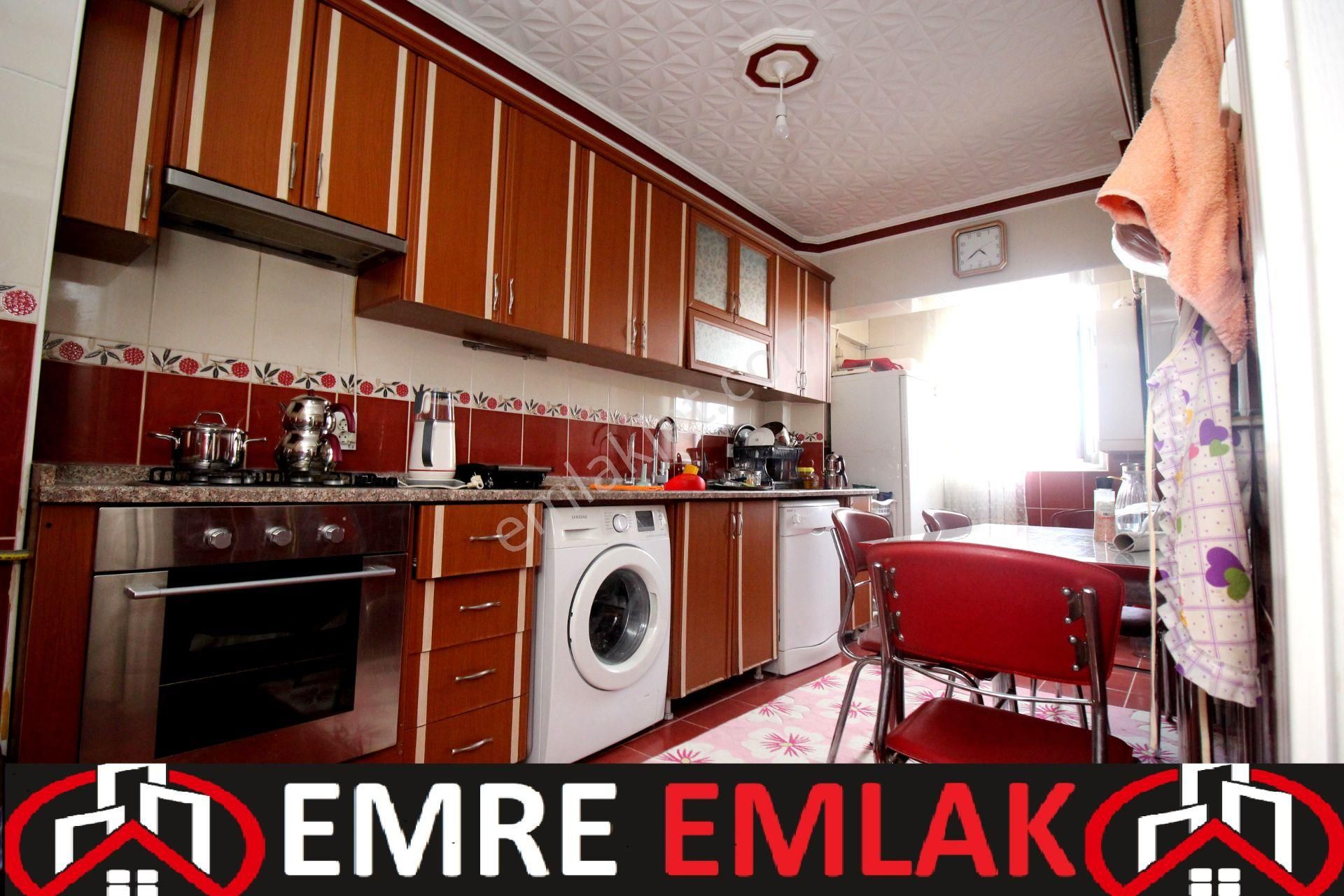 Emre Emlak'tan Topçu İstasyon Yakını Arakatta 3+1 Satılık Daire