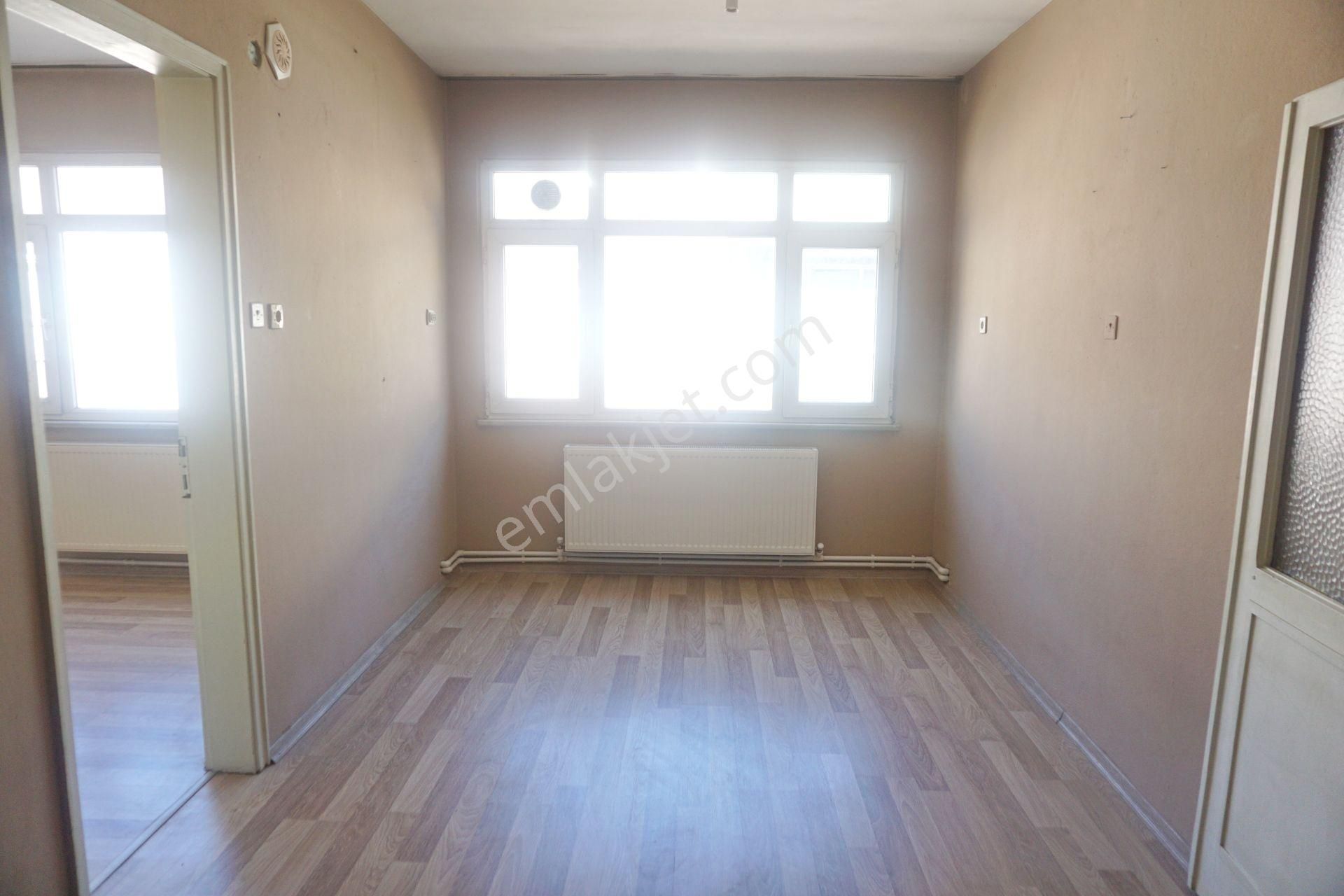 Meral R6367 Yeni 24yaş Gültepe Mh Erdoğan Cd 2+1 Ara Kat Kiralık