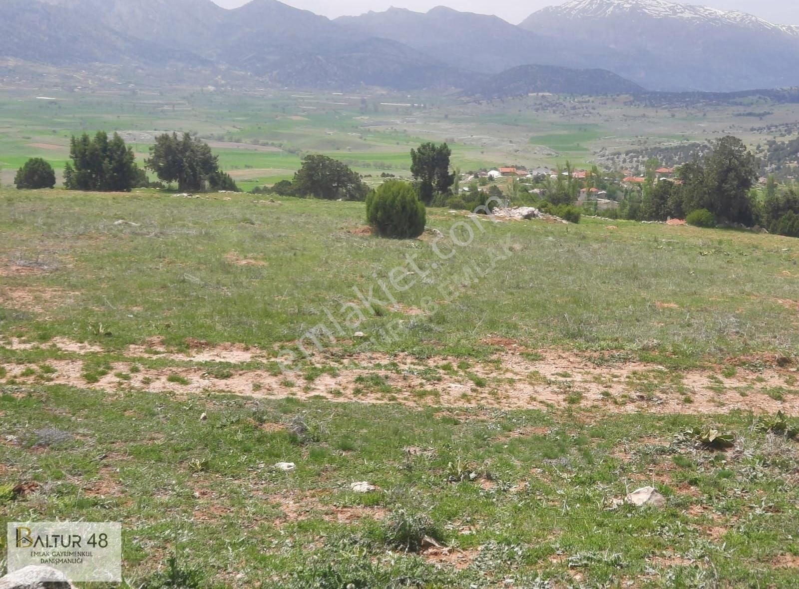 Seydikemer Y.atlıdere'de Daha Uygunu Ve Güzeli Olmayan Arazi