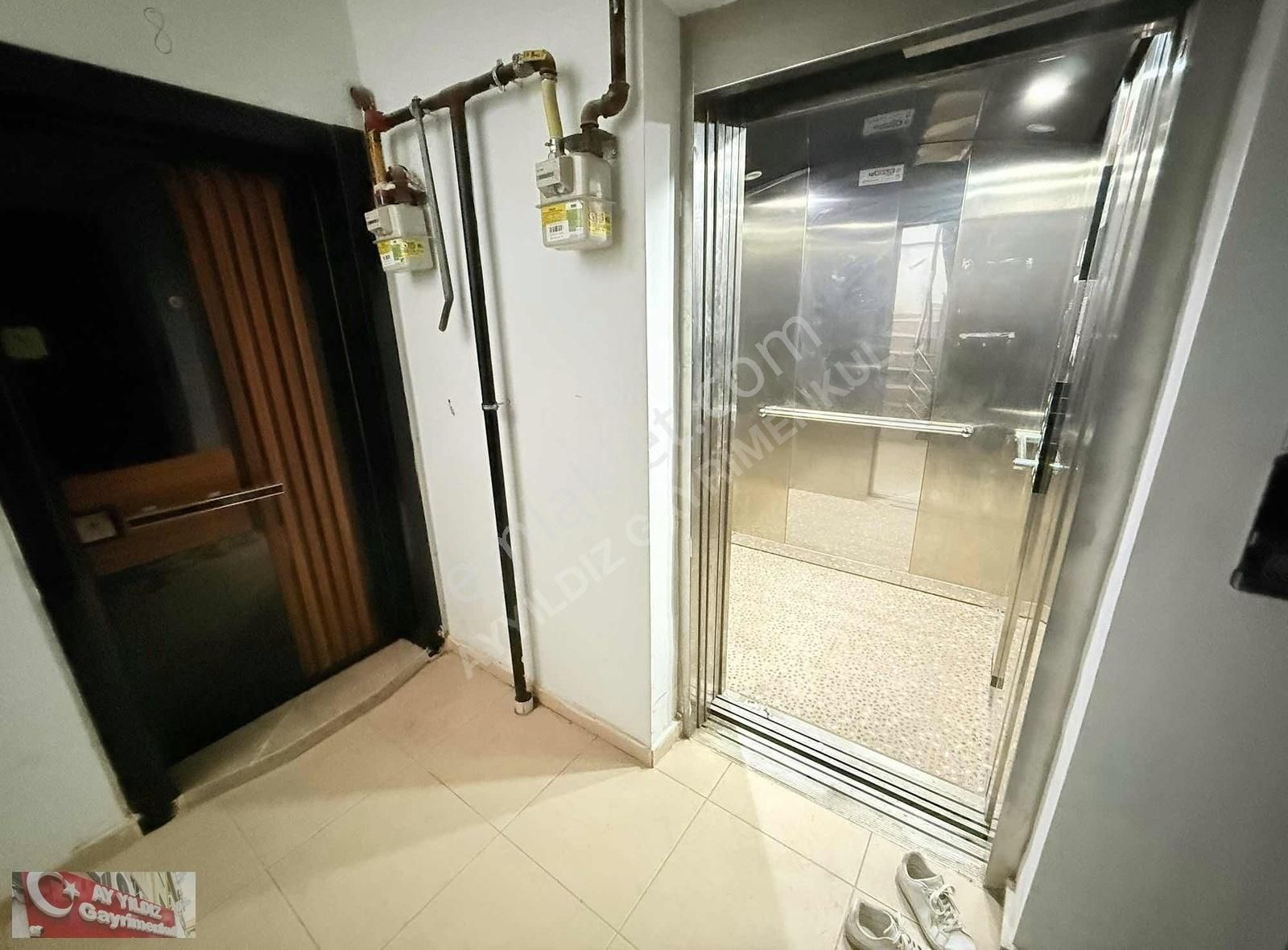 Manisa Muradiye De 1+1 Asansörlü Doğalgazlı Kiralık Daire