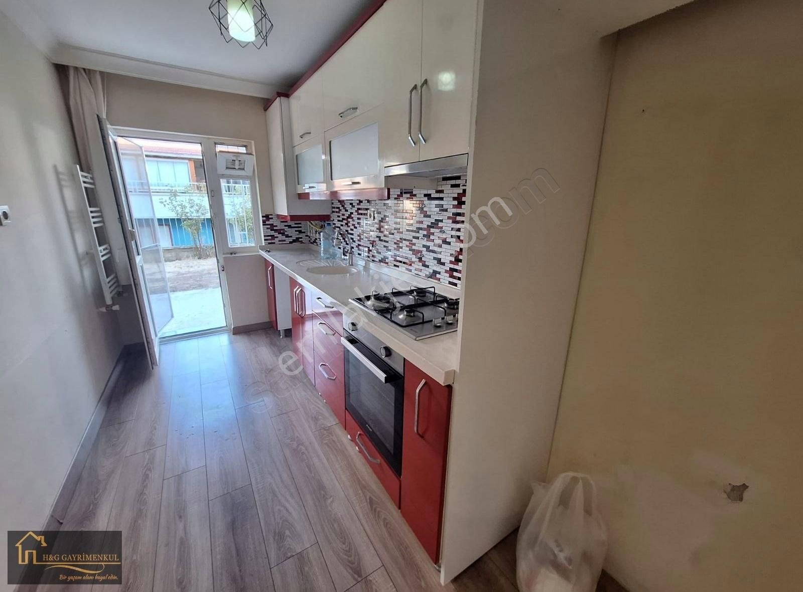 "hg Gayrimenkulden"sinan Caddesi Yanı Bahçe Kullanımlı Yapıl 3+1