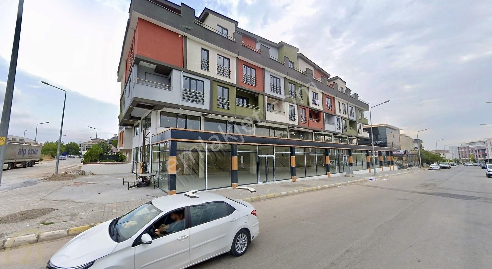 C21 Loca'dan Plevnede Kiralık Balkon + Teras 1+1 Eşyalı Dubleks