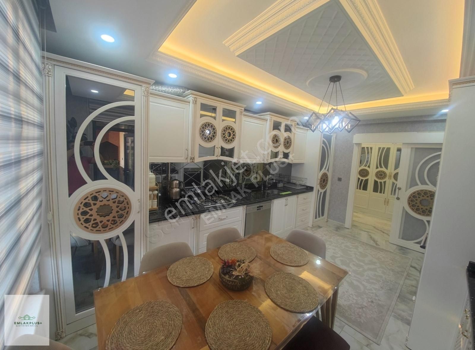 Fıstıklığın Göbeğinde Ultra Lüx Masrafsız Cam Balkon Ara Kat 3+1