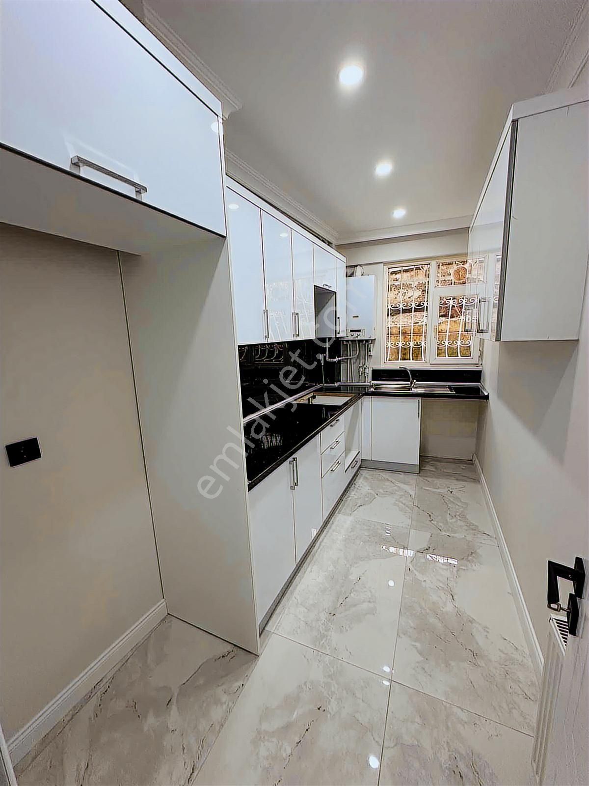 Tamiş'den Altıntepe Sabancı Sitesine Komşu Lüx Yapılı 2+1