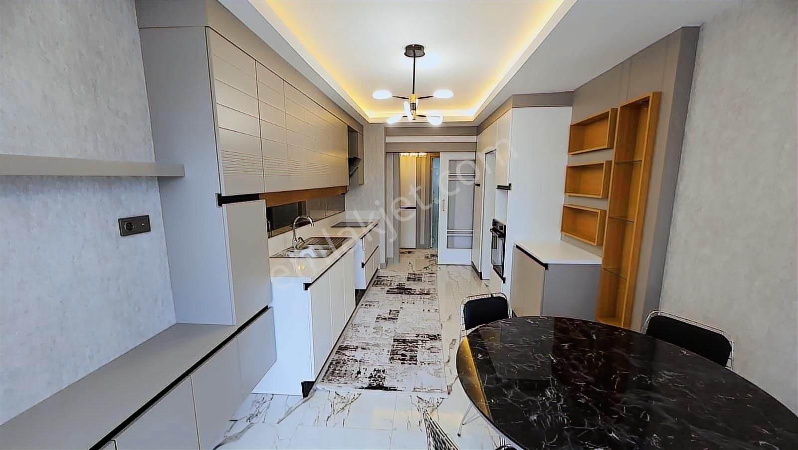 Törekent Mah. %80ine Kredi İmkanı12. Katta 4+1 Satılık Daire