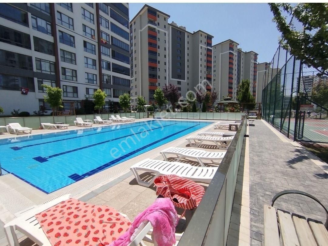 Cumhuriyet M.orman Ve Havuz Manzaralı 7.kat 2,5+1 Satılık Daire