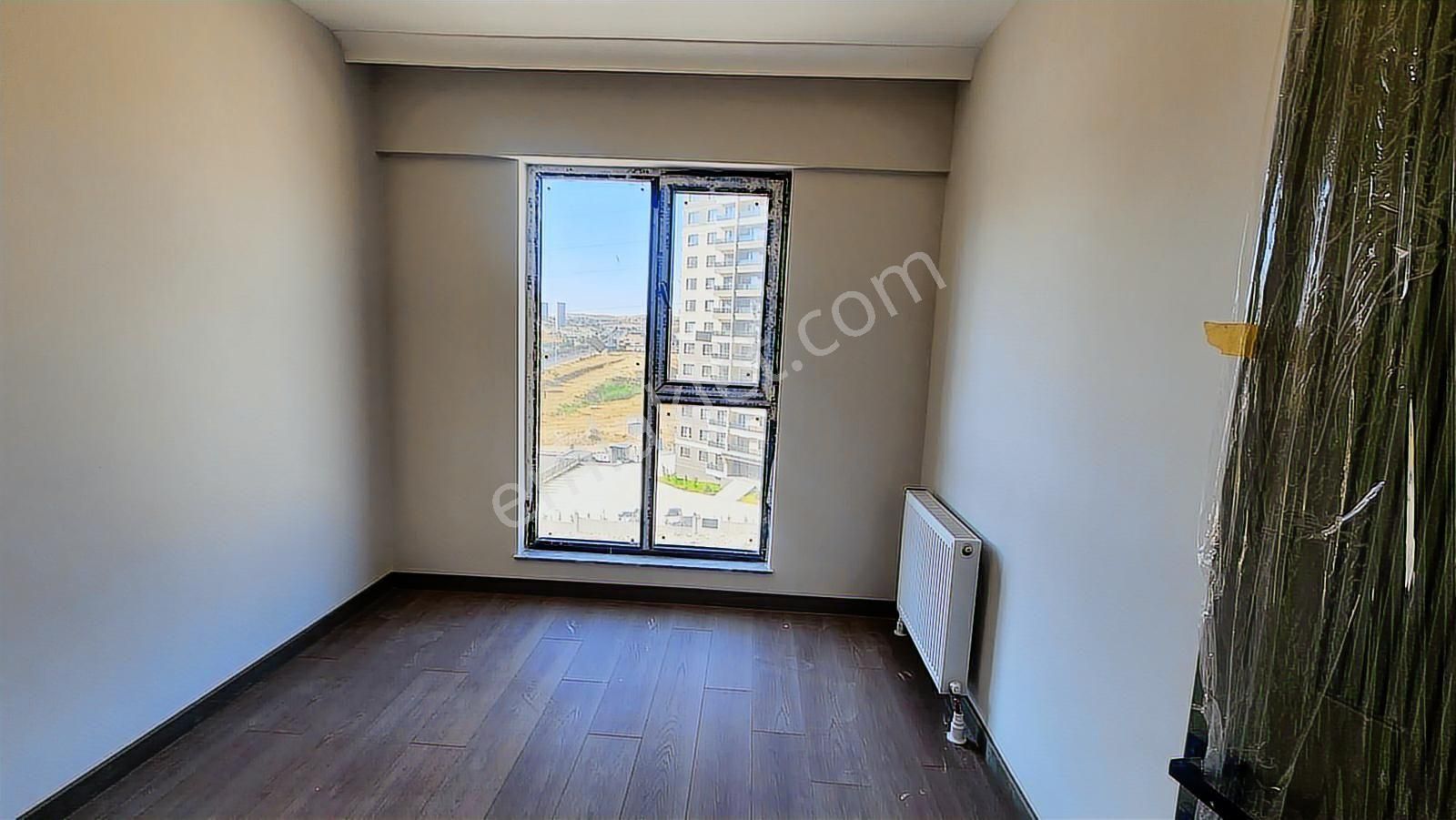 Meydan Göksu'da 7. Katta Çift Banyolu 2+1 Satılık Daire