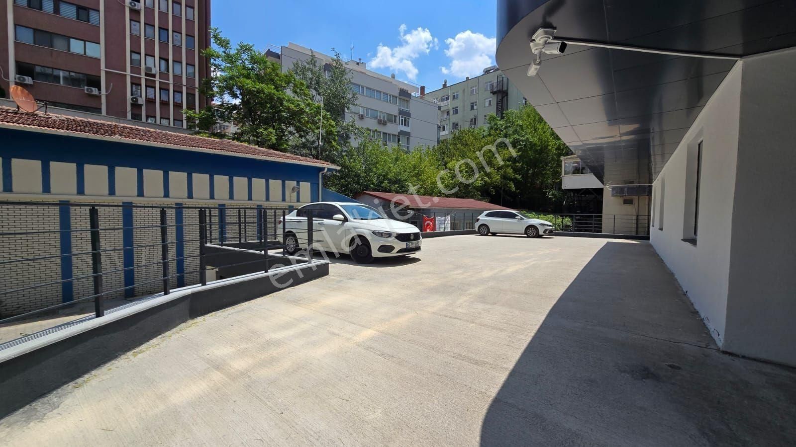 Çankaya Atatürk Bulvarı Üzeri 1+1 Eşyalı Sıfır Kiralık Daire