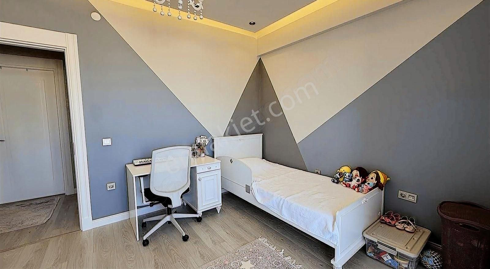 Emlak Ofisimden İldem Cadde Villaları Satılık Ultra Lüks Villa - Görsel 17