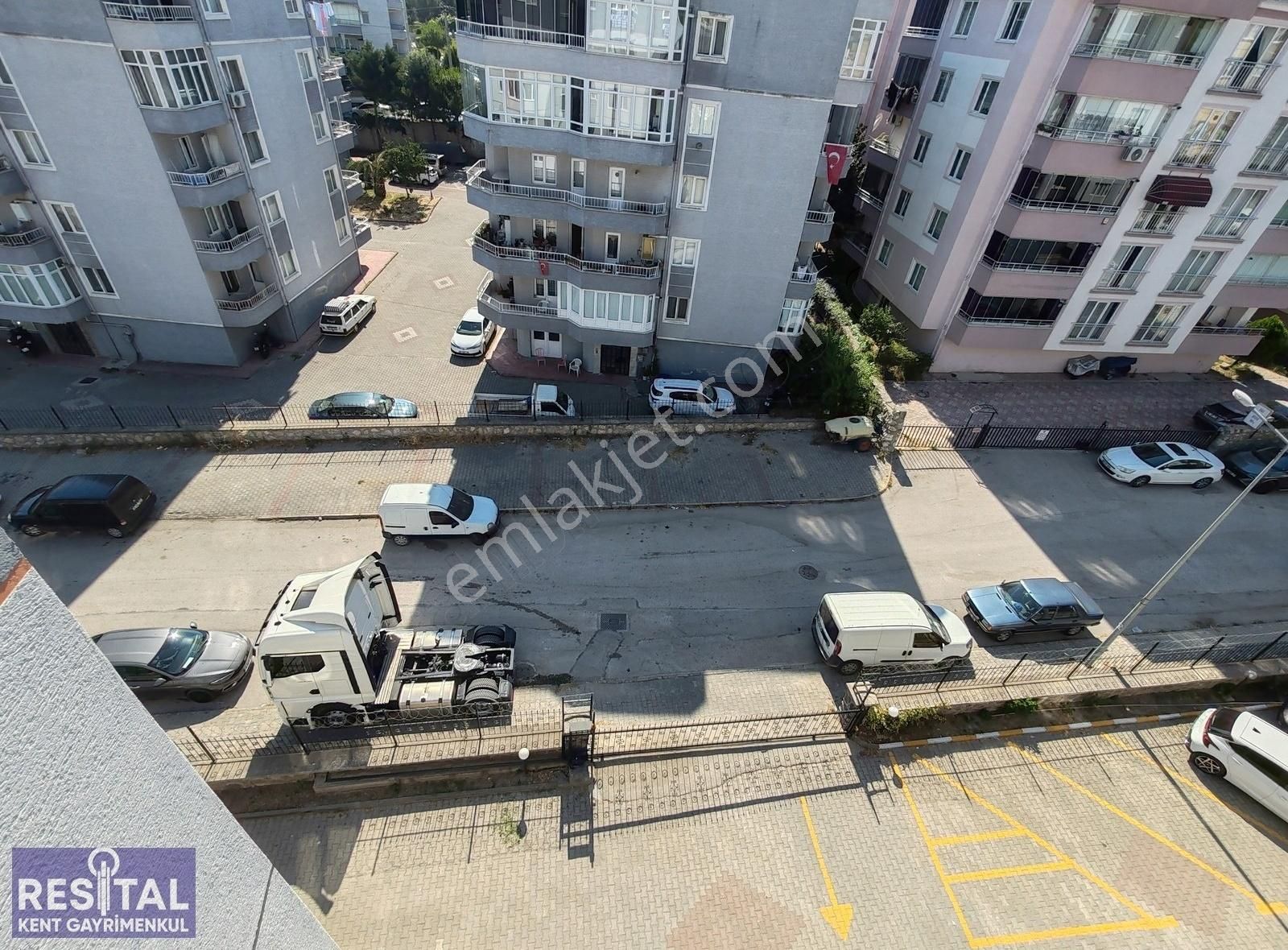 Güzelyalı Eğitim Mah. 3+1 145 M2 Kombili Geniş Daire - Görsel 6