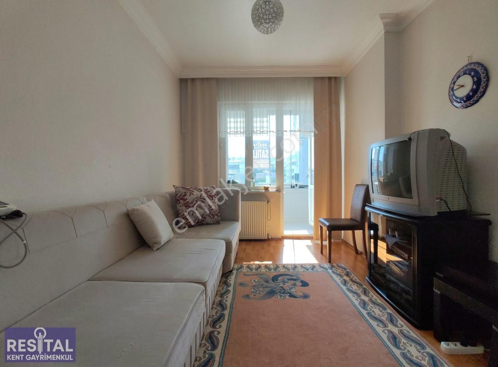 Güzelyalı Eğitim Mah. 3+1 145 M2 Kombili Geniş Daire - Görsel 2