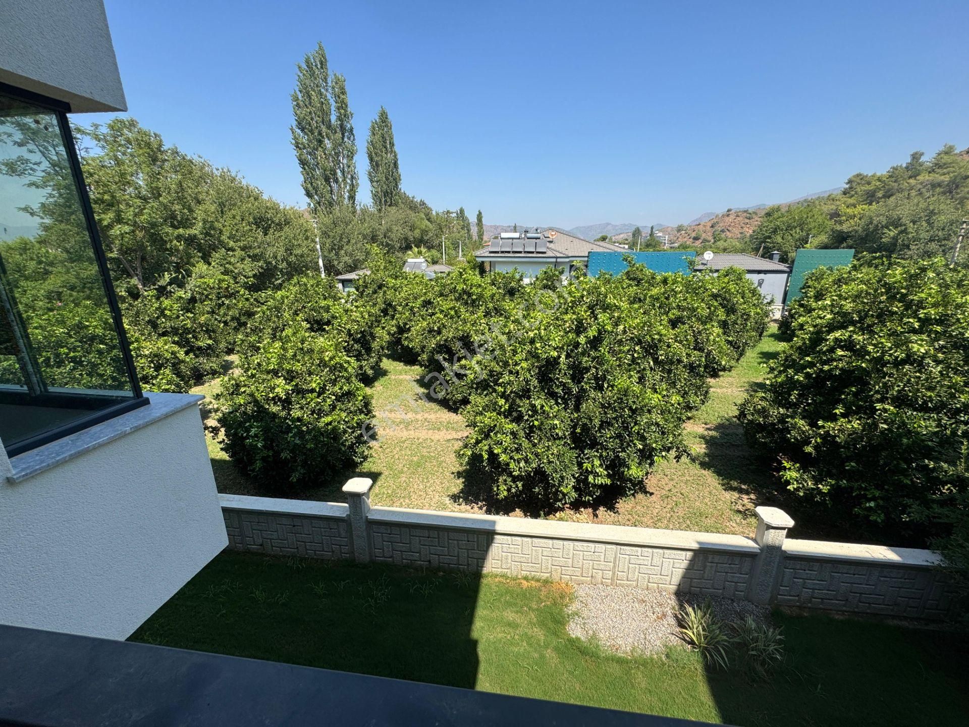 Dalamanda Dost Emlaktan Doğayla İç İçe Havuzlu 2+1 Satılık Daire