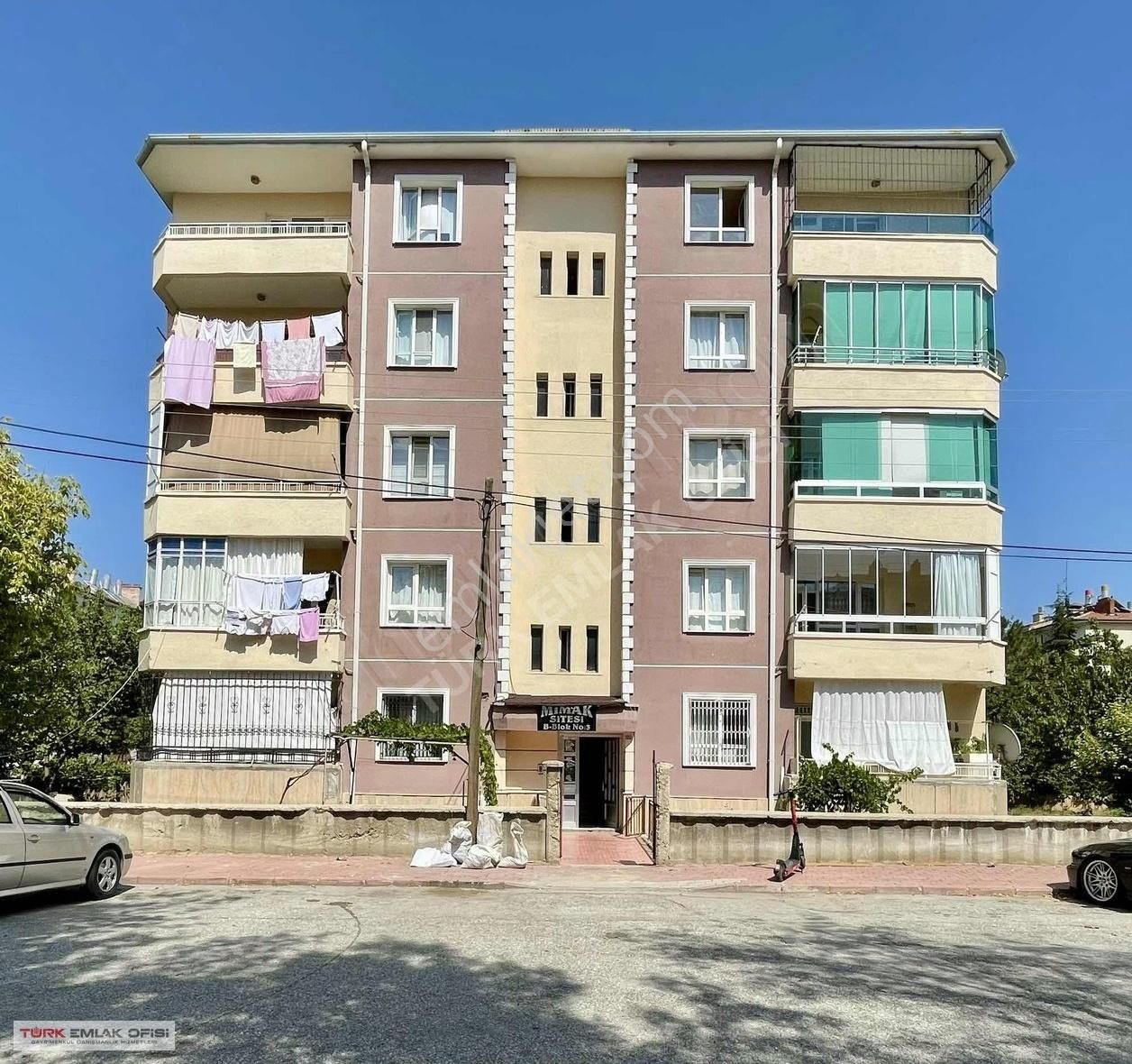 Yabancıya Uygun Şeyh Şamil Mh. 3+1 Kiralık Daire