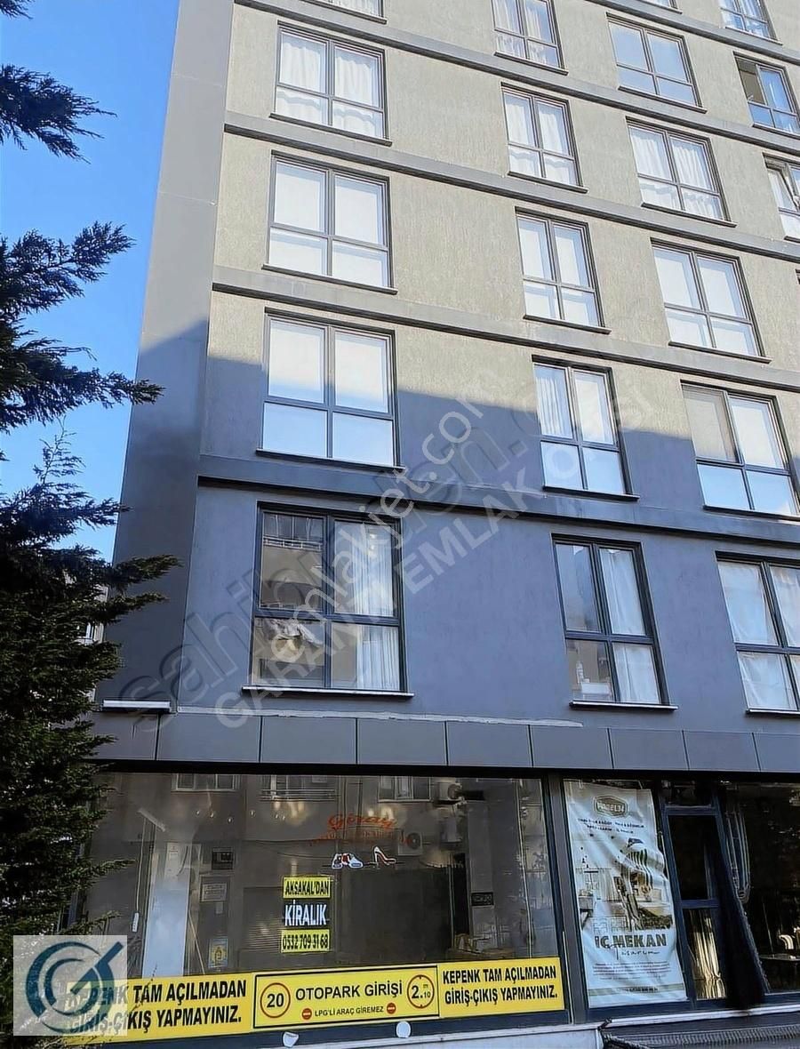 Arı Caddesinde Kiralık Dükkan